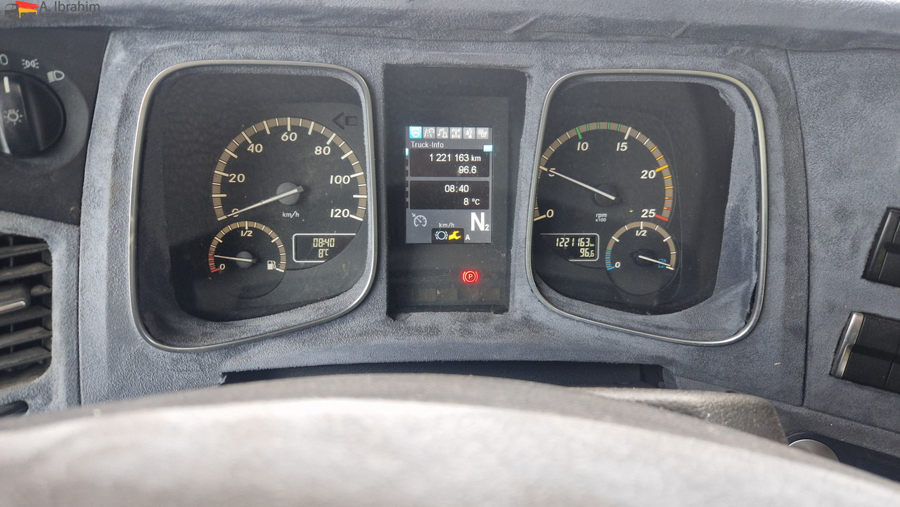 牵引车 Mercedes-Benz 1845 Kipphydraulik:图15 牵引车 Mercedes-Benz 1845 Kipphydraulik:图15