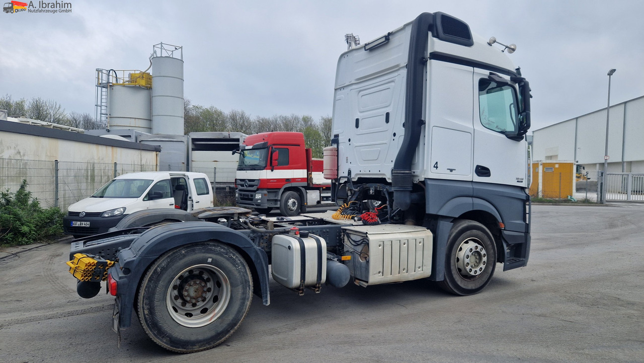 牵引车 Mercedes-Benz 1845 Kipphydraulik:图12 牵引车 Mercedes-Benz 1845 Kipphydraulik:图12