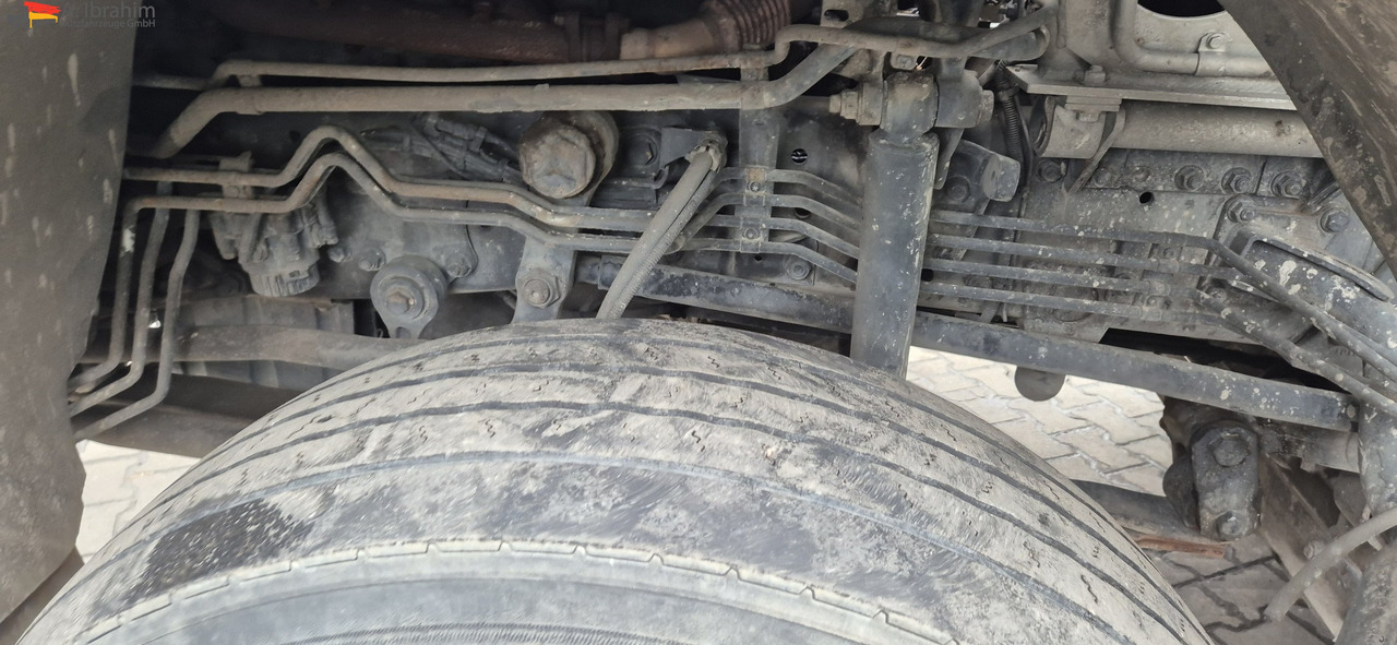 Mercedes-Benz 3241 PM 21-3 Liebherr 7 cbm PUMI Putzmeister Liebherr - 搅拌泵卡车:图5 Mercedes-Benz 3241 PM 21-3 Liebherr 7 cbm PUMI Putzmeister Liebherr - 搅拌泵卡车:图5
