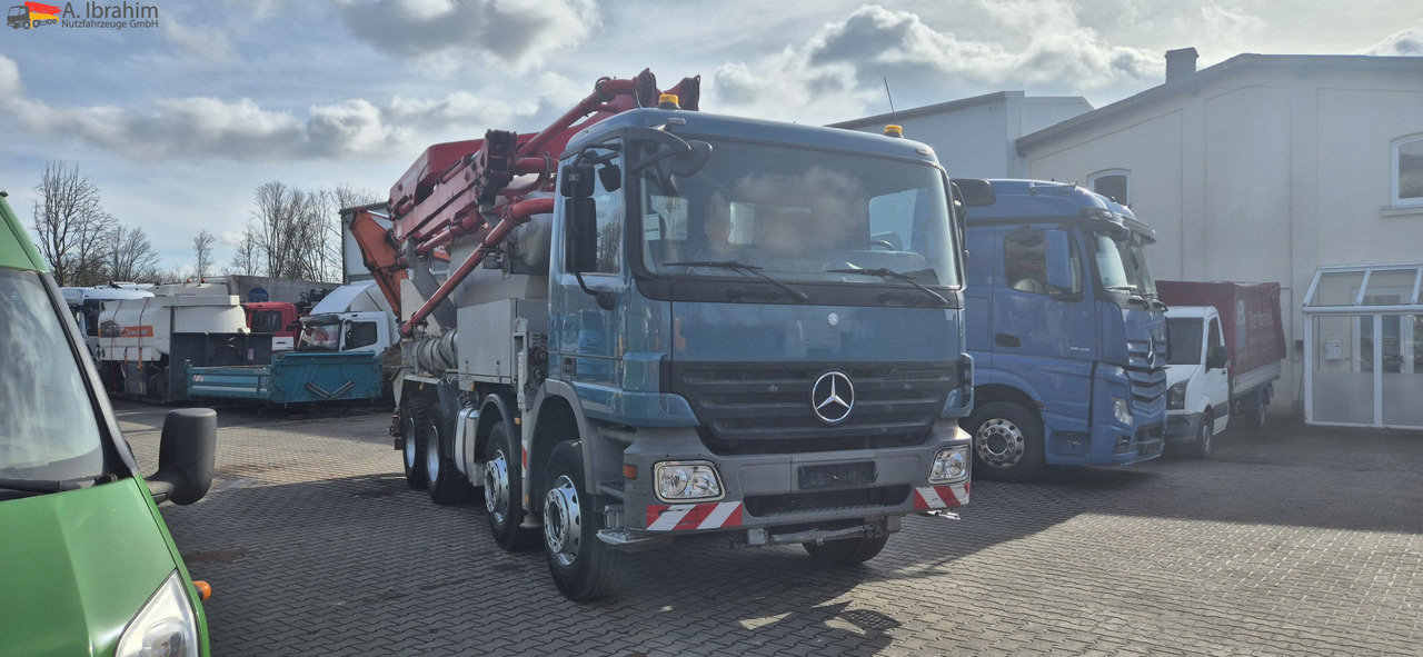 Mercedes-Benz 3241 PM 21-3 Liebherr 7 cbm PUMI Putzmeister Liebherr - 搅拌泵卡车:图1 Mercedes-Benz 3241 PM 21-3 Liebherr 7 cbm PUMI Putzmeister Liebherr - 搅拌泵卡车:图1