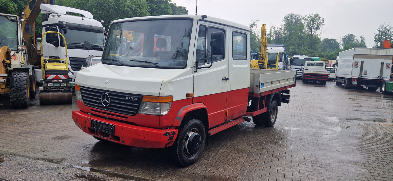 Mercedes-Benz 615D Doka Pritsche, Zustand gut - 平板货车, 康比货车:图1 Mercedes-Benz 615D Doka Pritsche, Zustand gut - 平板货车, 康比货车:图1