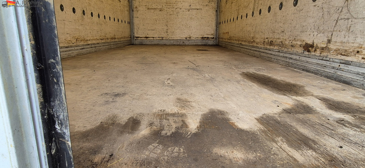 Mercedes-Benz 817 Möbelkoffer - 厢式货车:图3 Mercedes-Benz 817 Möbelkoffer - 厢式货车:图3