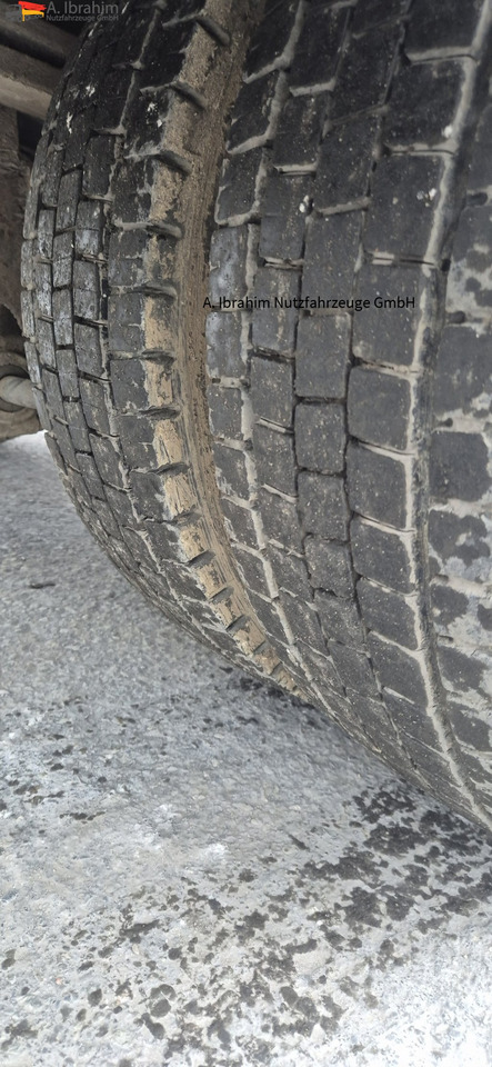 Mercedes-Benz 817 Möbelkoffer - 厢式货车:图5 Mercedes-Benz 817 Möbelkoffer - 厢式货车:图5