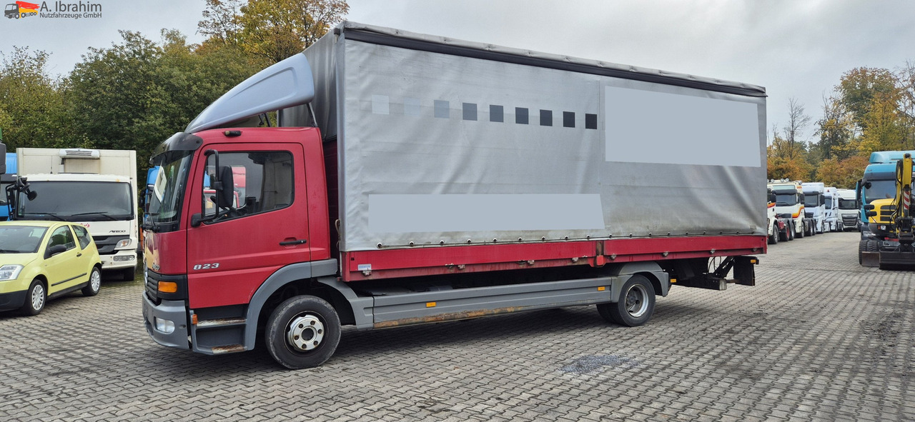 侧帘货车 Mercedes-Benz 823 LBW | Radstand 4900 mm | 7.2 m Pritsche Klima | 3 Pedals:图10 侧帘货车 Mercedes-Benz 823 LBW | Radstand 4900 mm | 7.2 m Pritsche Klima | 3 Pedals:图10