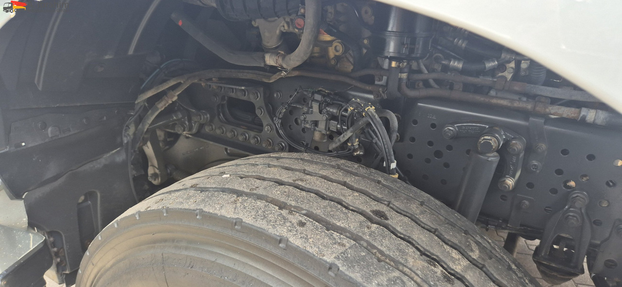 Mercedes-Benz DB 1842H 4x4 Hydrodrive Scheckheft bei Mercedes - 牵引车:图5 Mercedes-Benz DB 1842H 4x4 Hydrodrive Scheckheft bei Mercedes - 牵引车:图5