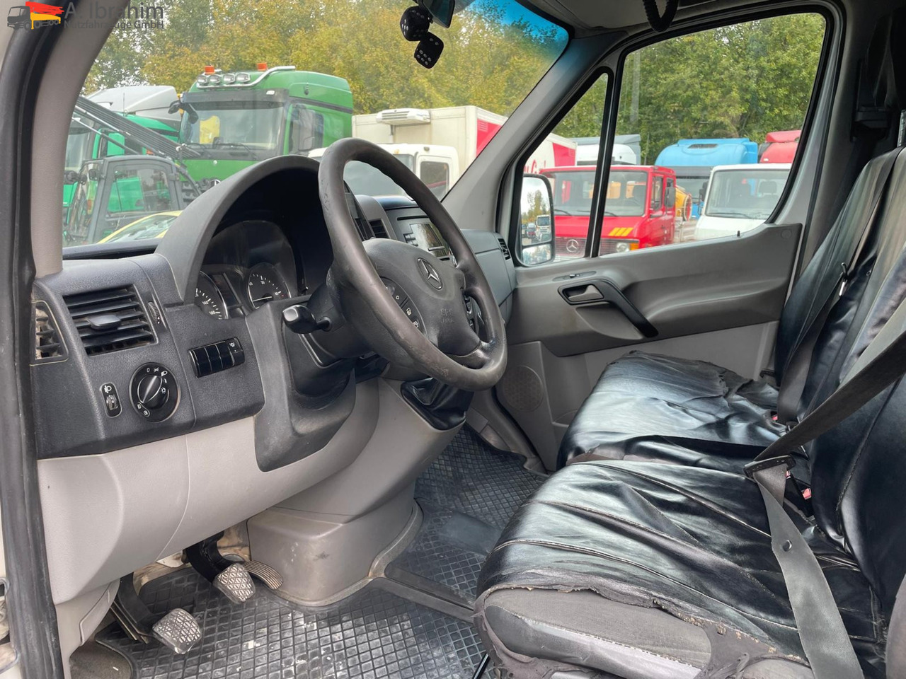 Mercedes-Benz Sprinter DB 319 CDI Geschlossen Kasten | 15 m³ | V6 | 4.5 m Radstand - 无侧窗厢式货车:图3 Mercedes-Benz Sprinter DB 319 CDI Geschlossen Kasten | 15 m³ | V6 | 4.5 m Radstand - 无侧窗厢式货车:图3