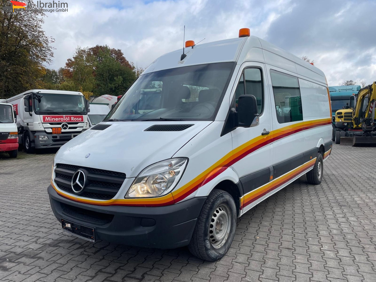 Mercedes-Benz Sprinter DB 319 CDI Geschlossen Kasten | 15 m³ | V6 | 4.5 m Radstand - 无侧窗厢式货车:图1 Mercedes-Benz Sprinter DB 319 CDI Geschlossen Kasten | 15 m³ | V6 | 4.5 m Radstand - 无侧窗厢式货车:图1
