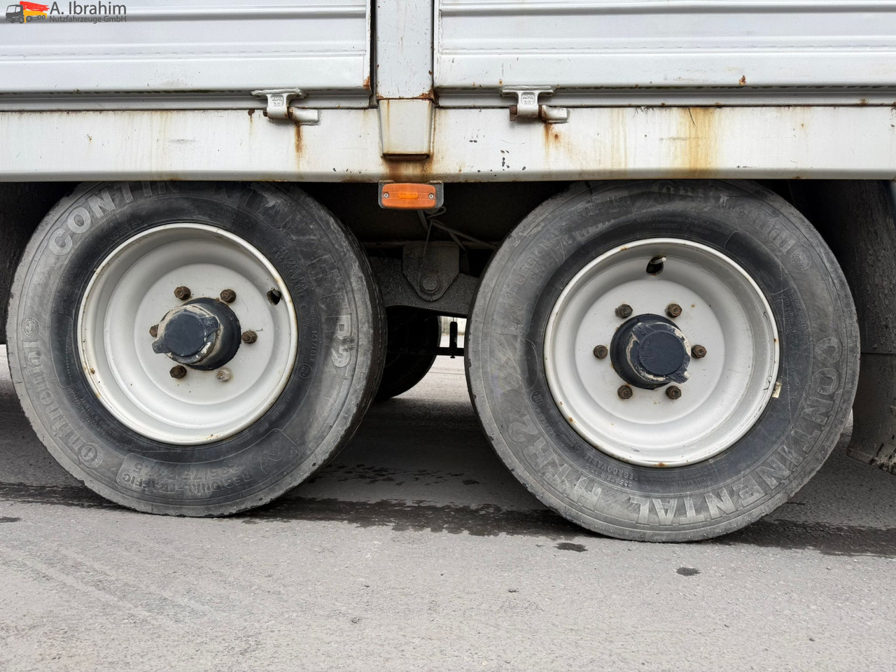 Obermaier TUE110 SDAH Tieflader | | Trommelbremse | Rampen | 7.2 Plattform | Stützfuß vorne - 低装载拖车:图3 Obermaier TUE110 SDAH Tieflader | | Trommelbremse | Rampen | 7.2 Plattform | Stützfuß vorne - 低装载拖车:图3