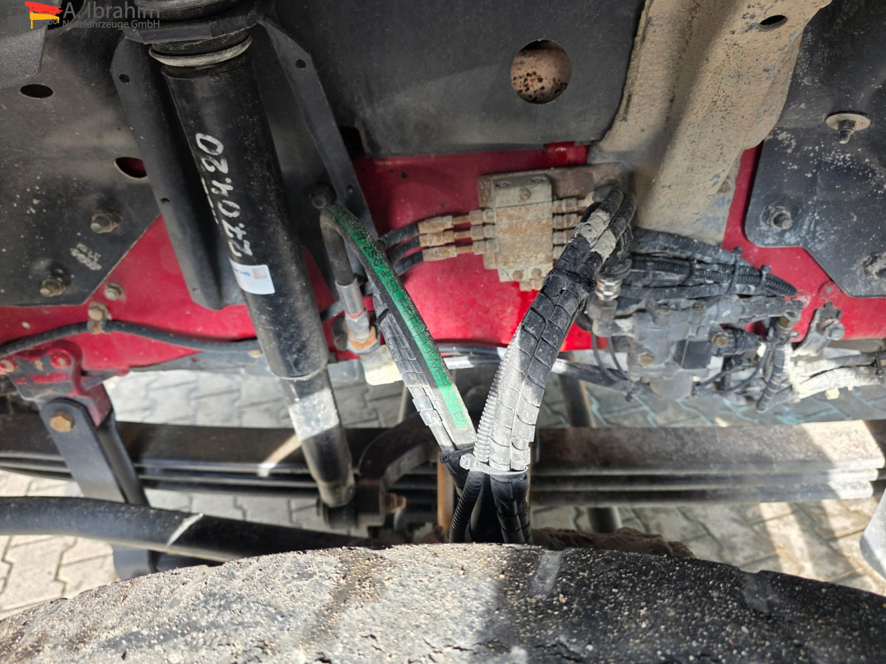 Scania R560 | 6x4 | V8 | Blatt Blatt | Schaltgetriebe | Kipphydraulik | Klima | Trommelbremse| 3 Pedals - 牵引车:图5 Scania R560 | 6x4 | V8 | Blatt Blatt | Schaltgetriebe | Kipphydraulik | Klima | Trommelbremse| 3 Pedals - 牵引车:图5