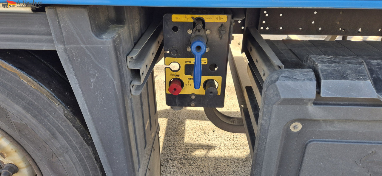 Schmitz SKO24 Carrier Vector 1550 reparierter Schaden Stütze links - 冷藏半拖车:图2 Schmitz SKO24 Carrier Vector 1550 reparierter Schaden Stütze links - 冷藏半拖车:图2