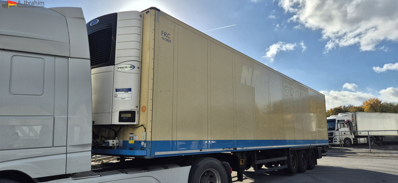 Schmitz SKO24 Carrier Vector 1550 reparierter Schaden Stütze links - 冷藏半拖车:图1 Schmitz SKO24 Carrier Vector 1550 reparierter Schaden Stütze links - 冷藏半拖车:图1