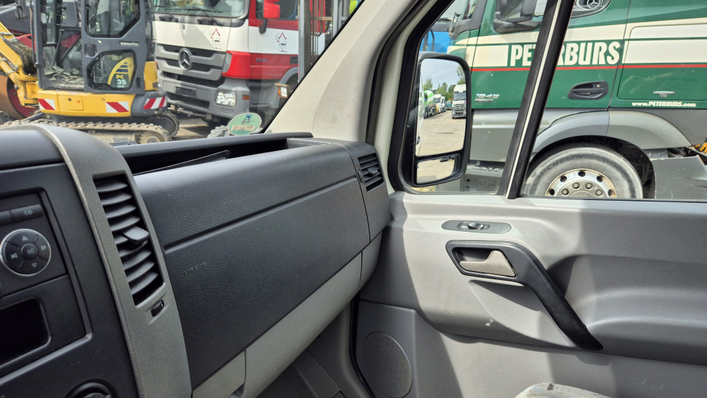 无侧窗厢式货车 VW Crafter 2.5 Diesel Rost ja, technisch super, HU neu 01 2025：图15