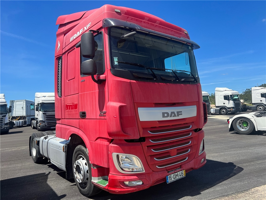 DAF XF 105 460 - 牵引车:图1 DAF XF 105 460 - 牵引车:图1