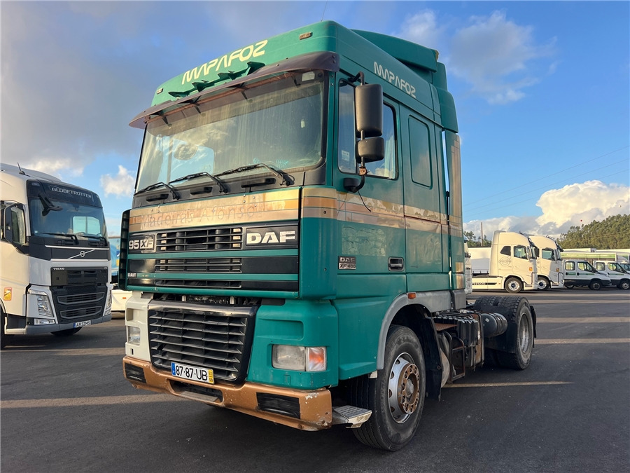DAF XF95/480 Manual gear - 牵引车:图1 DAF XF95/480 Manual gear - 牵引车:图1
