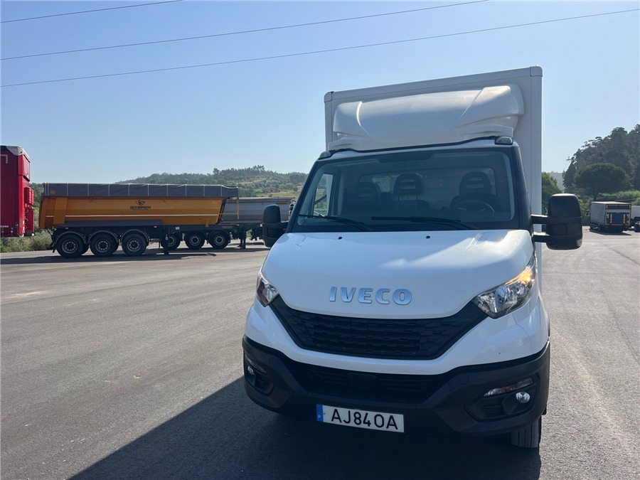 Iveco 35C16H - 厢式卡车:图2 Iveco 35C16H - 厢式卡车:图2