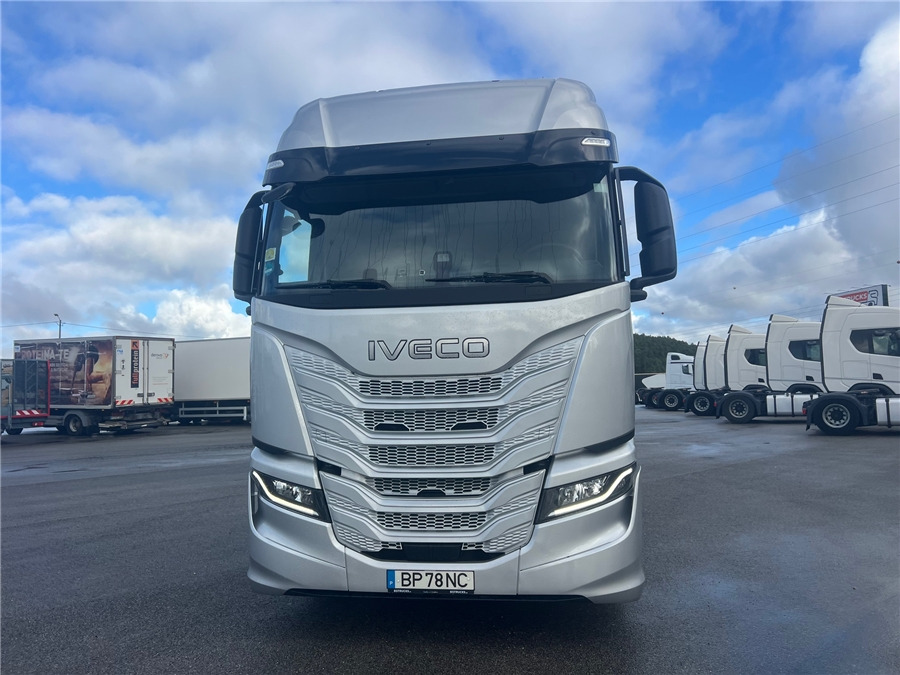 Iveco S-WAY 500 - 牵引车:图2 Iveco S-WAY 500 - 牵引车:图2