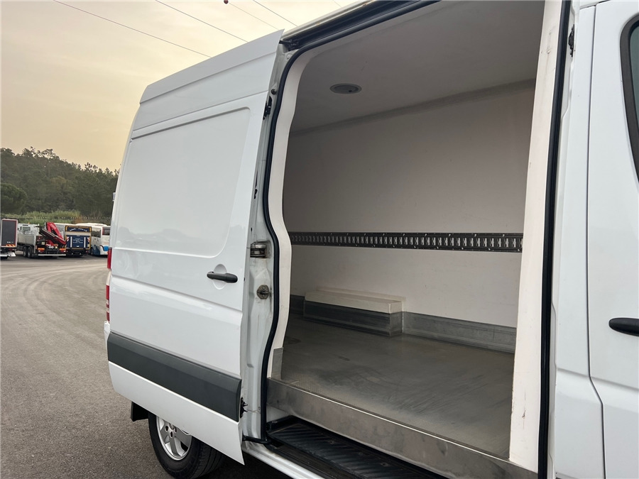 无侧窗厢式货车 MERCEDES-BENZ SPRINTER 315CDI：图10