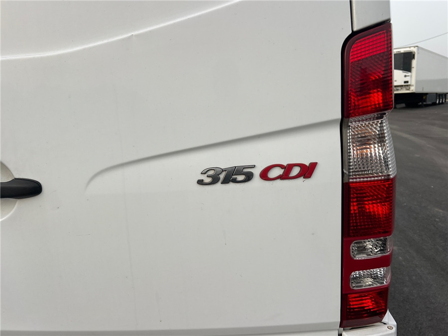 无侧窗厢式货车 MERCEDES-BENZ SPRINTER 315CDI：图19