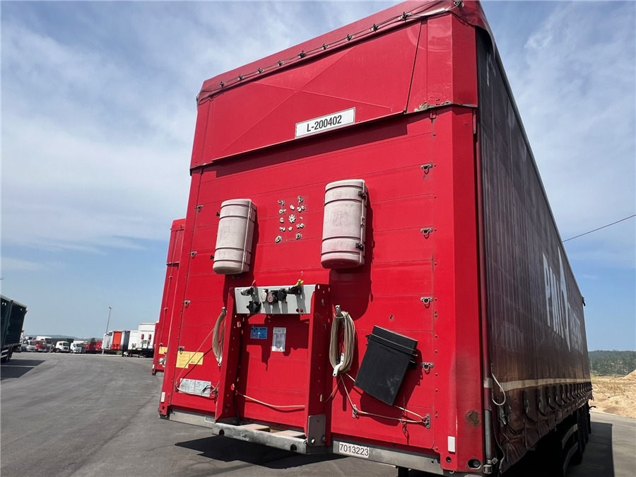 SCHMITZ CARGOBULL SCB-S3T TETO ELEVAR - 侧帘半拖车:图2 SCHMITZ CARGOBULL SCB-S3T TETO ELEVAR - 侧帘半拖车:图2