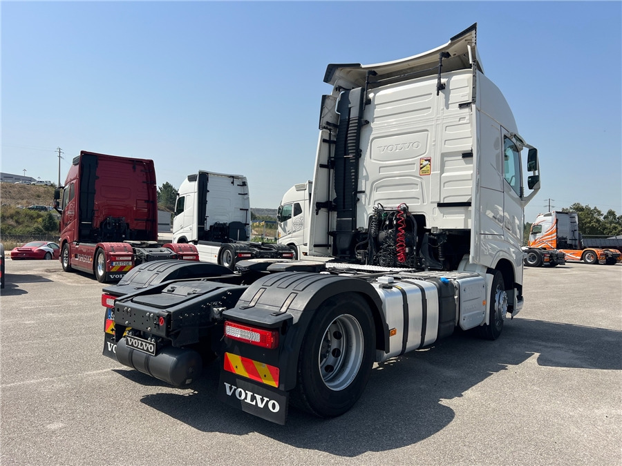 Volvo FH 460 /RETARDER - 牵引车:图4 Volvo FH 460 /RETARDER - 牵引车:图4