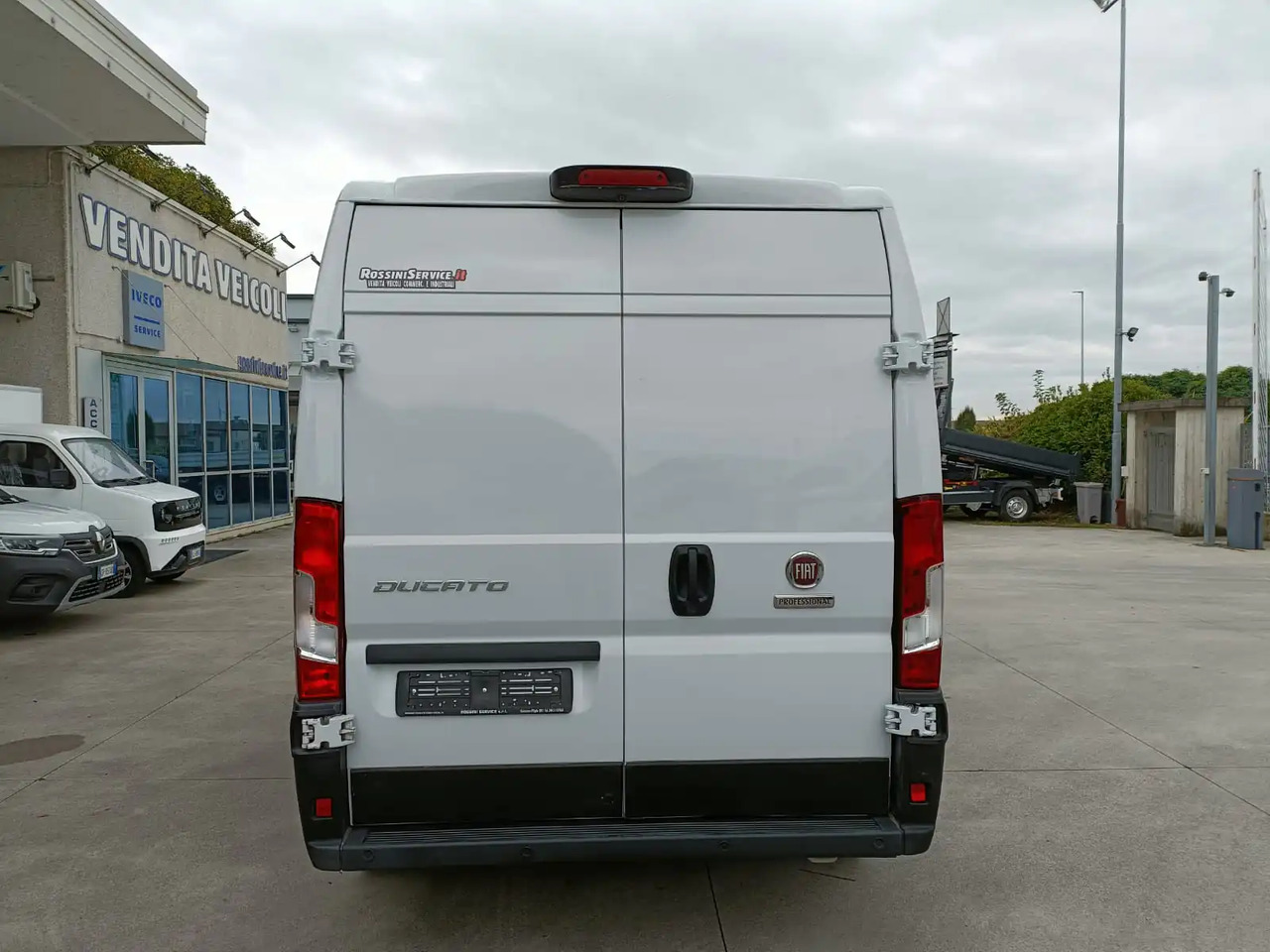 FIAT DUCATO L2H2 - 无侧窗厢式货车:图4 FIAT DUCATO L2H2 - 无侧窗厢式货车:图4