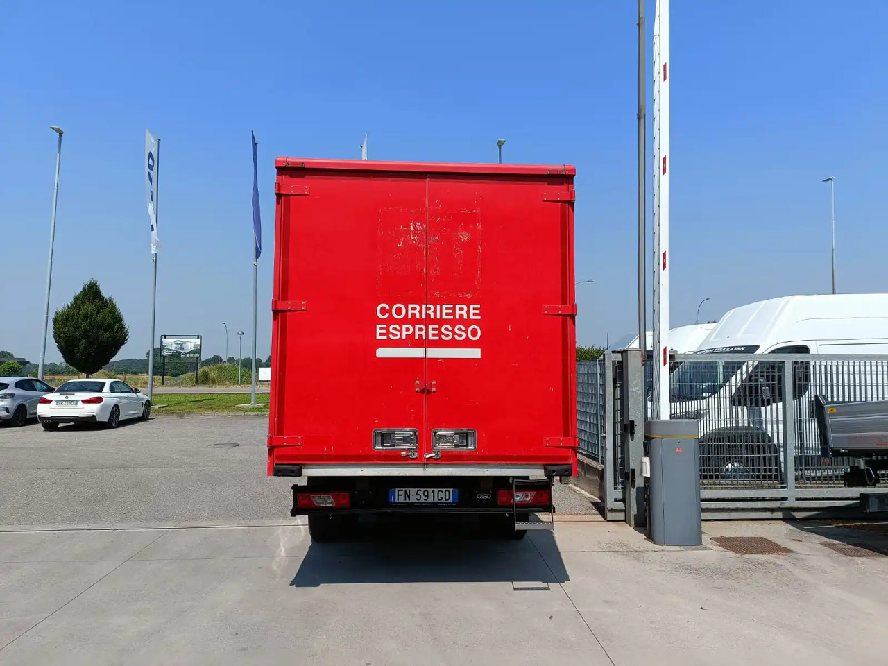 FORD TRANSIT FURGONATO BOX - 厢式货车:图5 FORD TRANSIT FURGONATO BOX - 厢式货车:图5