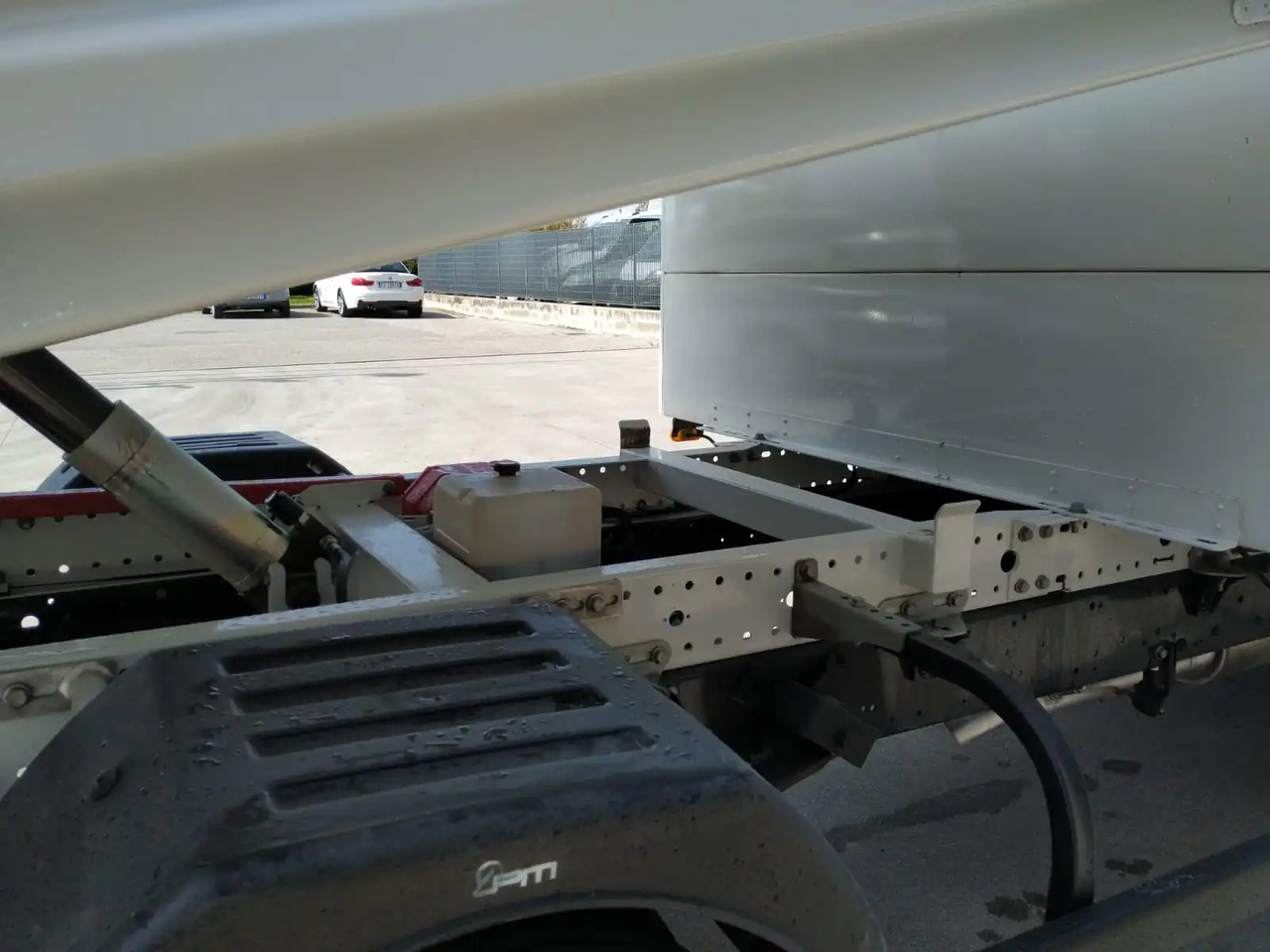 翻斗货车 IVECO DAILY 35C16 6 POSTI 3000 CC：图17