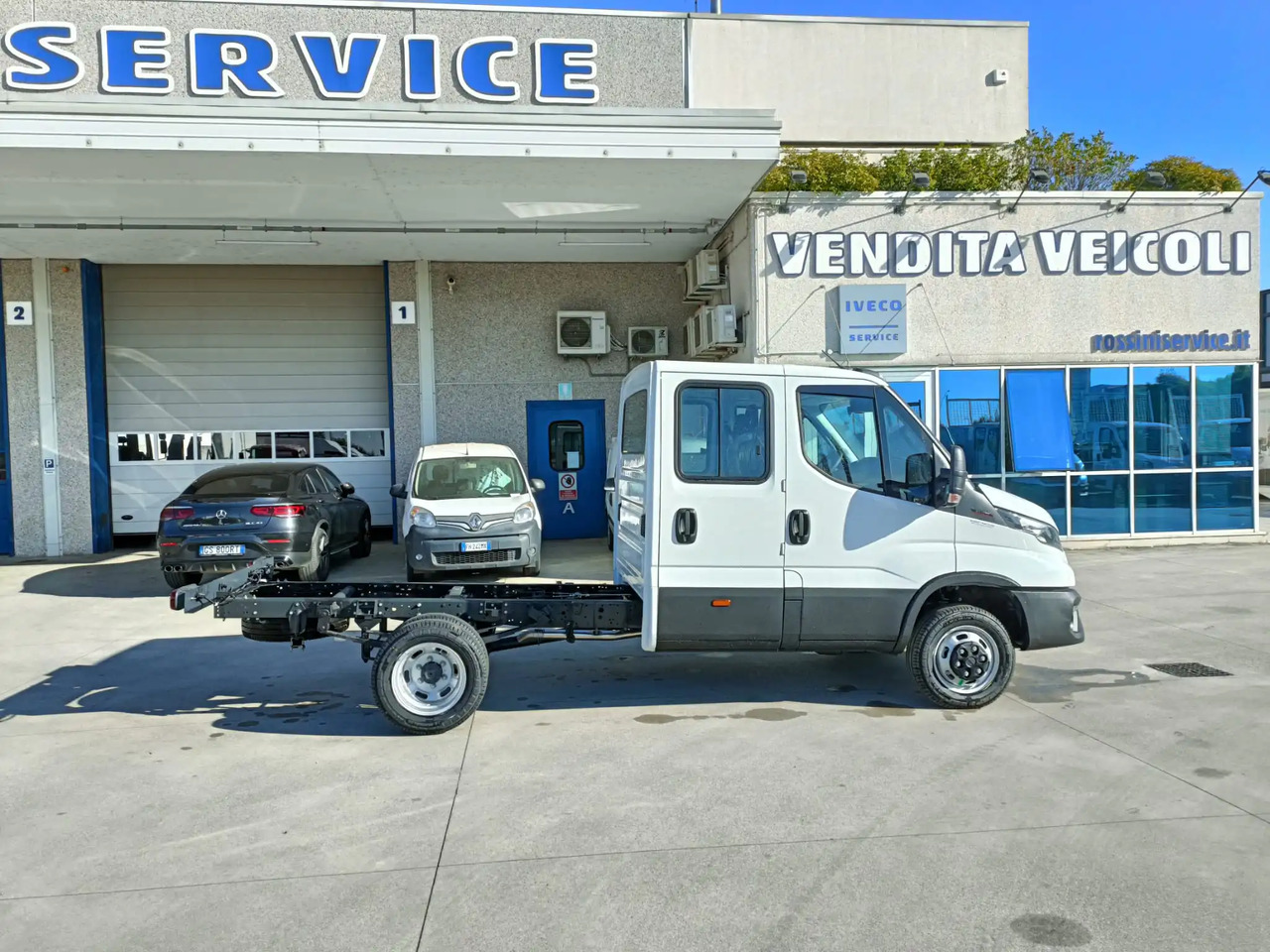 IVECO DAILY 35C16 DOPPIA CABINA 7 POSTI - 小型货车:图4 IVECO DAILY 35C16 DOPPIA CABINA 7 POSTI - 小型货车:图4