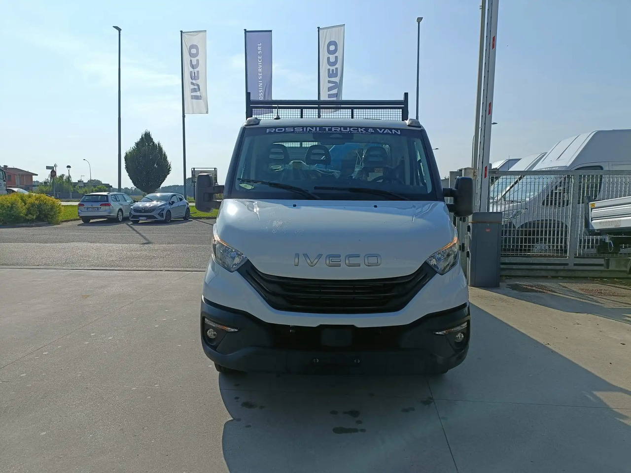 IVECO DAILY 60C18 RIBALTABILE CON GRU - 翻斗车:图1 IVECO DAILY 60C18 RIBALTABILE CON GRU - 翻斗车:图1