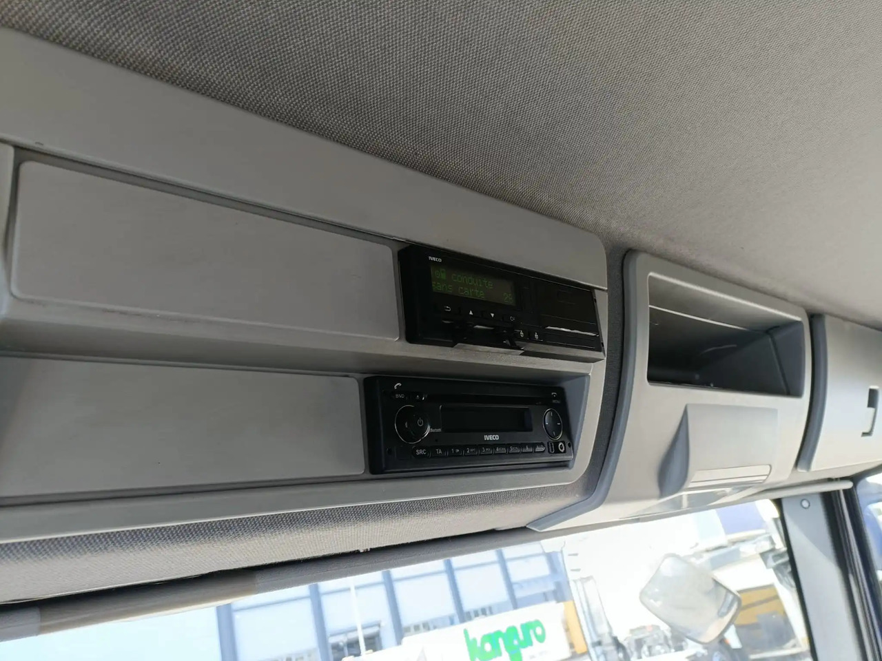 IVECO EUROCARGO 160E25P - 驾驶室底盘卡车:图5 IVECO EUROCARGO 160E25P - 驾驶室底盘卡车:图5