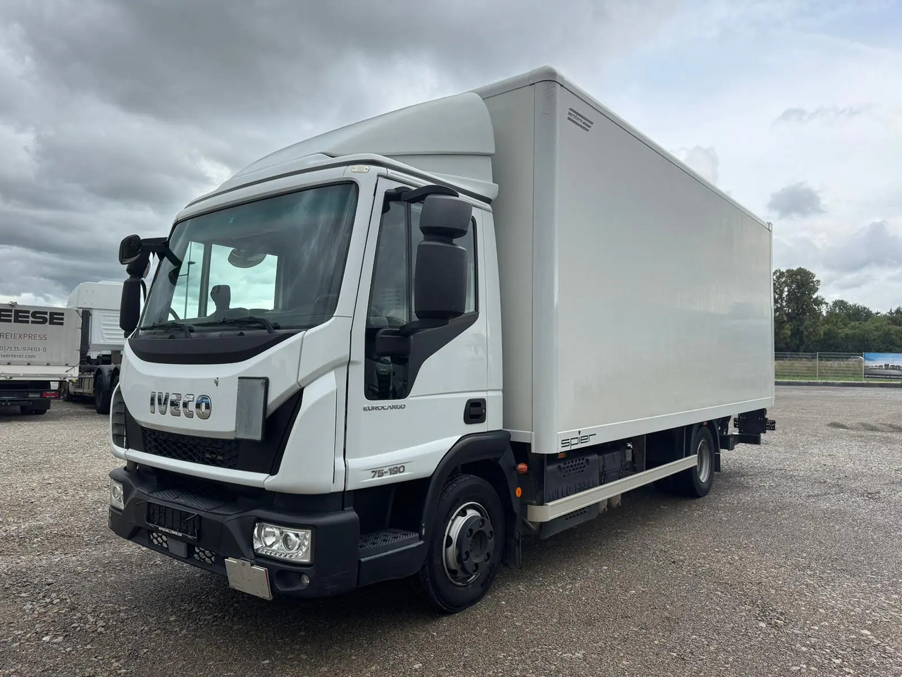 IVECO EUROCARGO 75E19P - 厢式卡车:图1 IVECO EUROCARGO 75E19P - 厢式卡车:图1