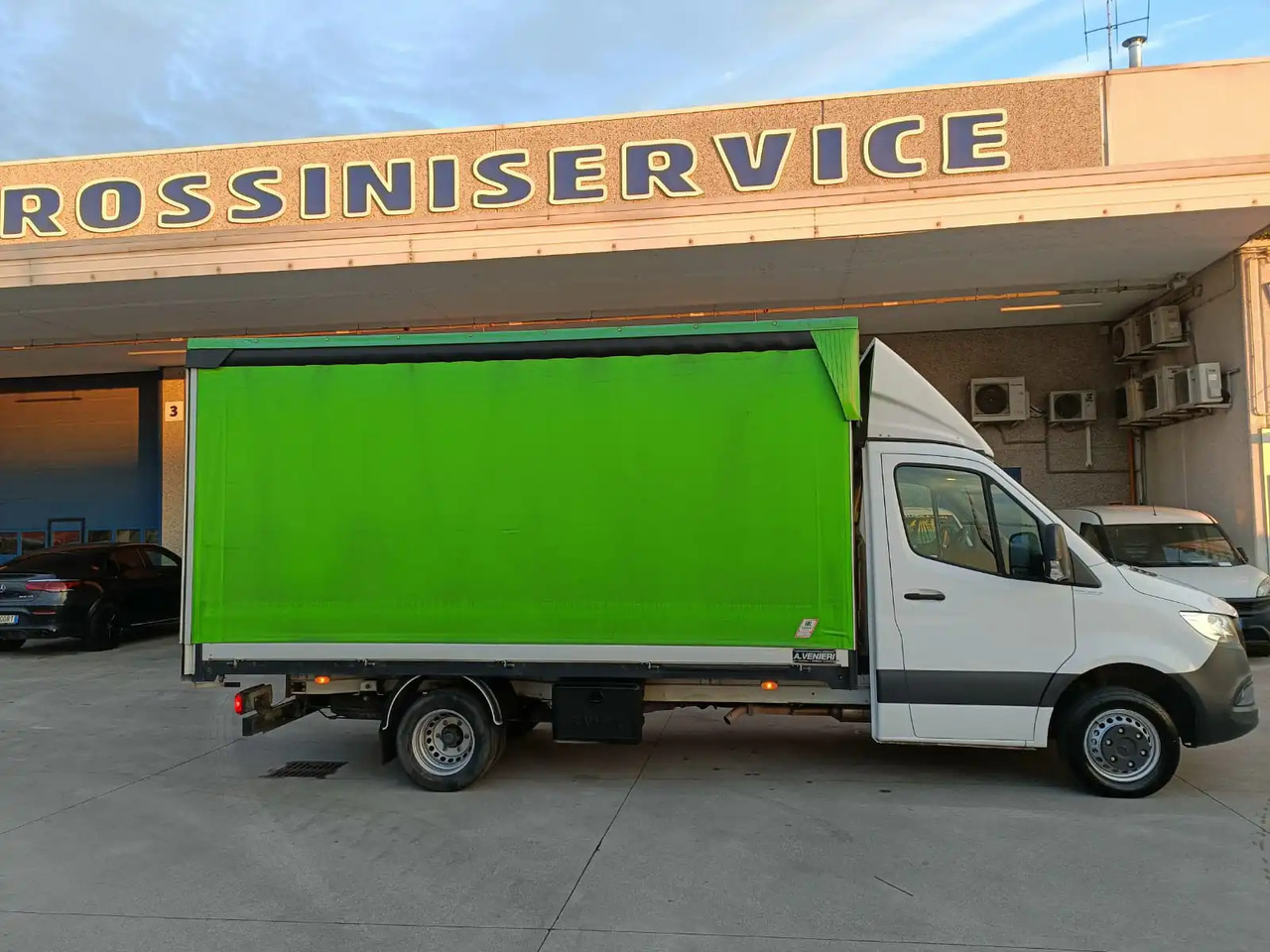 MERCEDES BENZ SPRINTER 416 160 CV - 侧帘货车:图5 MERCEDES BENZ SPRINTER 416 160 CV - 侧帘货车:图5