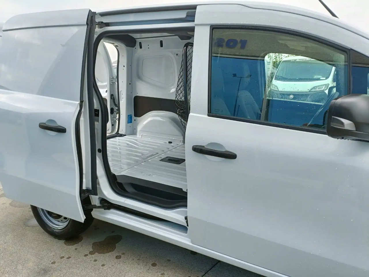 RENAULT KANGOO EV45 – 100% ELETTRICO - 无侧窗厢式货车, 电动小型货车:图2 RENAULT KANGOO EV45 – 100% ELETTRICO - 无侧窗厢式货车, 电动小型货车:图2