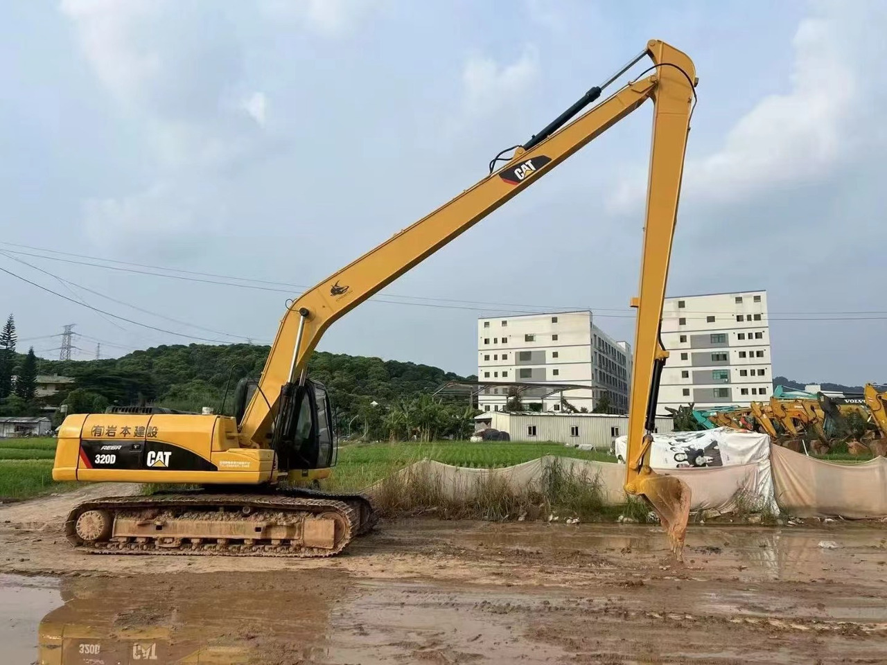 CAT 320D Extended Arm - 履带式挖掘机:图2 CAT 320D Extended Arm - 履带式挖掘机:图2