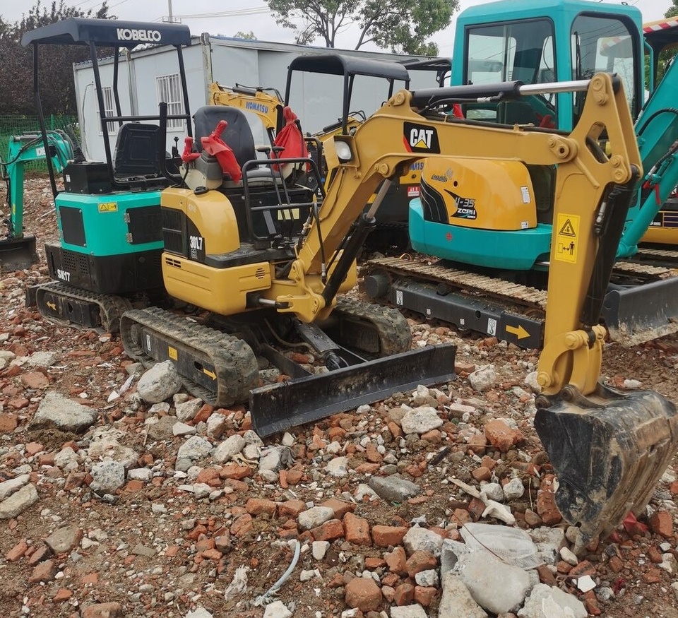 Caterpillar 301.7 - 小型挖掘机:图2 Caterpillar 301.7 - 小型挖掘机:图2