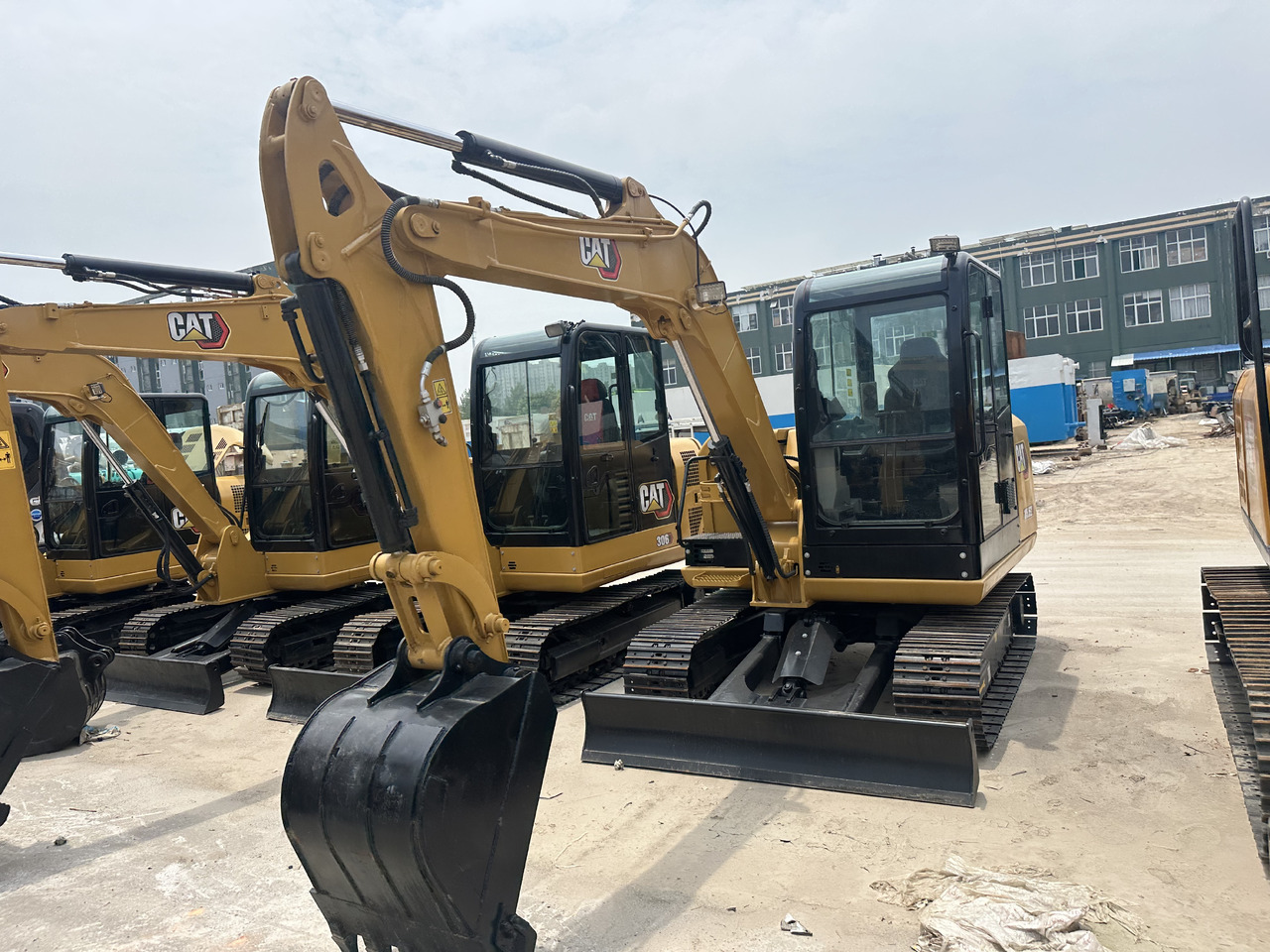 Caterpillar 305.5E - 小型挖掘机:图3 Caterpillar 305.5E - 小型挖掘机:图3