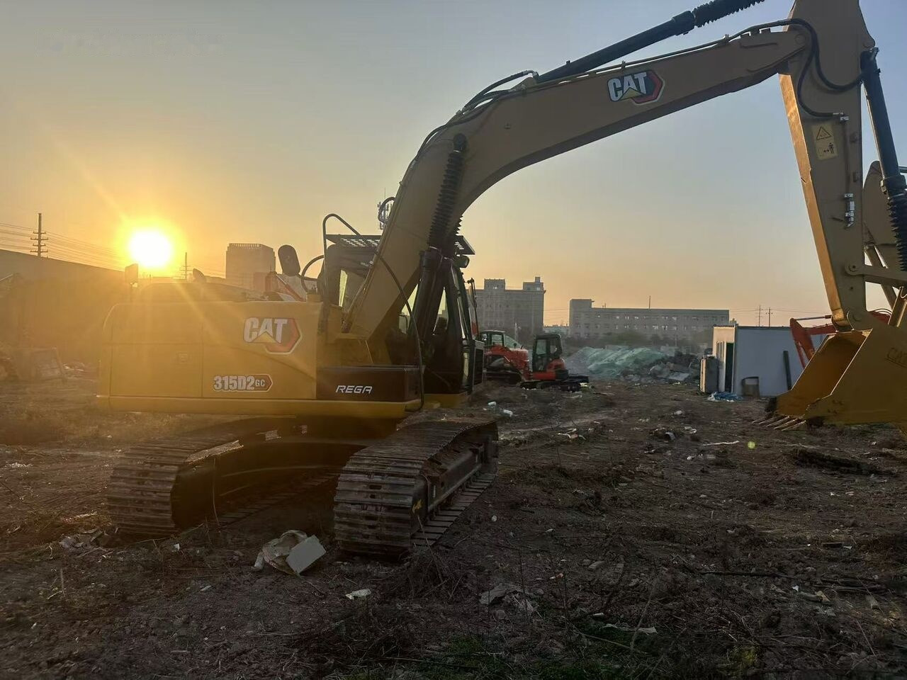 Caterpillar 315D2GC - 履带式挖掘机:图1 Caterpillar 315D2GC - 履带式挖掘机:图1