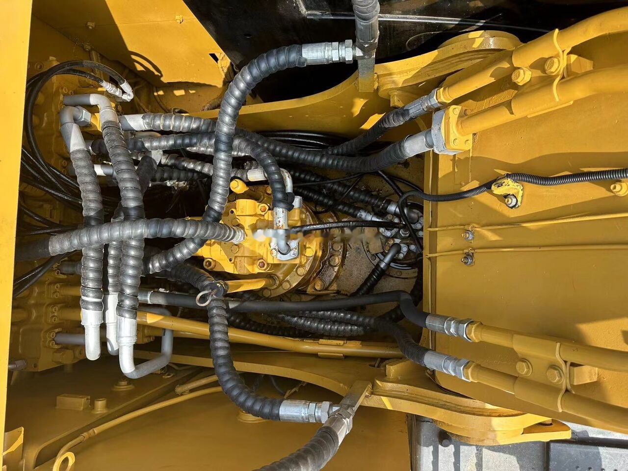 Caterpillar 320D - 履带式挖掘机:图3 Caterpillar 320D - 履带式挖掘机:图3