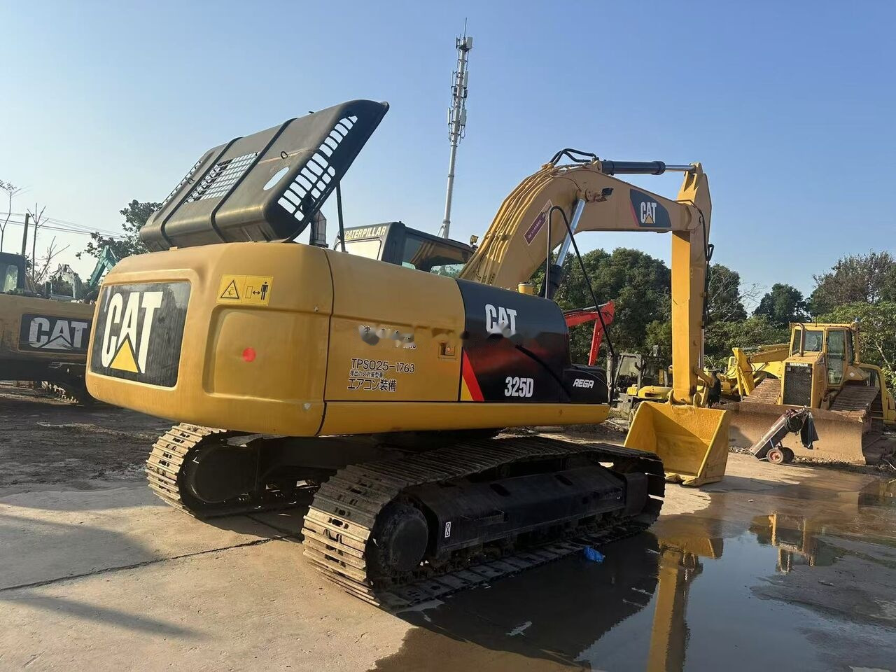 Caterpillar 325D - 履带式挖掘机:图1 Caterpillar 325D - 履带式挖掘机:图1