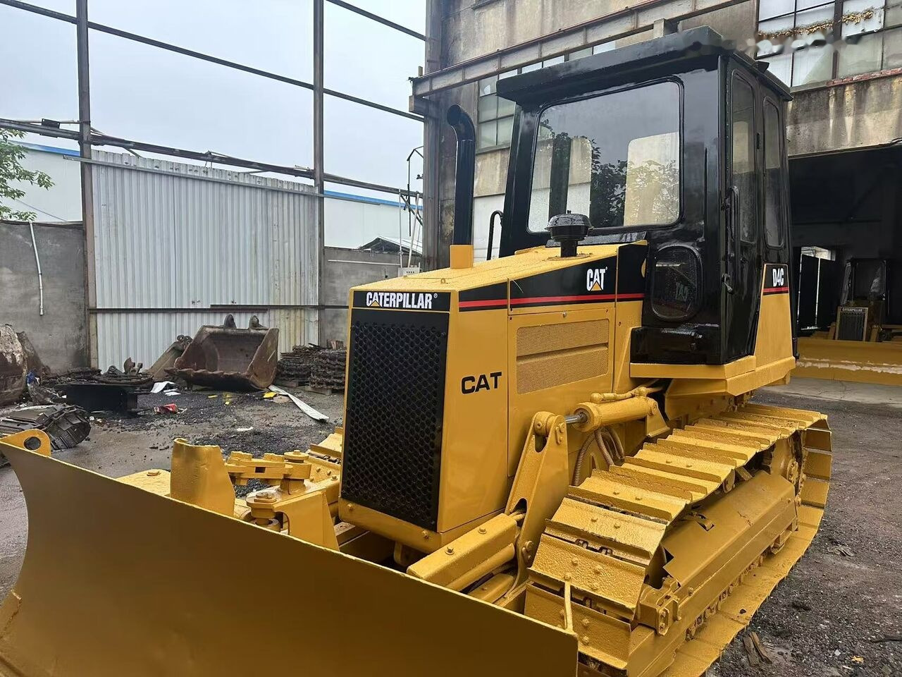 Caterpillar D4C - 推土机:图3 Caterpillar D4C - 推土机:图3
