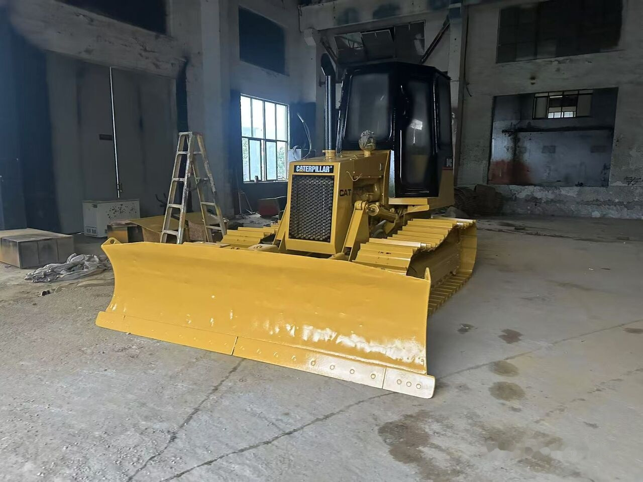 Caterpillar D4C - 推土机:图4 Caterpillar D4C - 推土机:图4