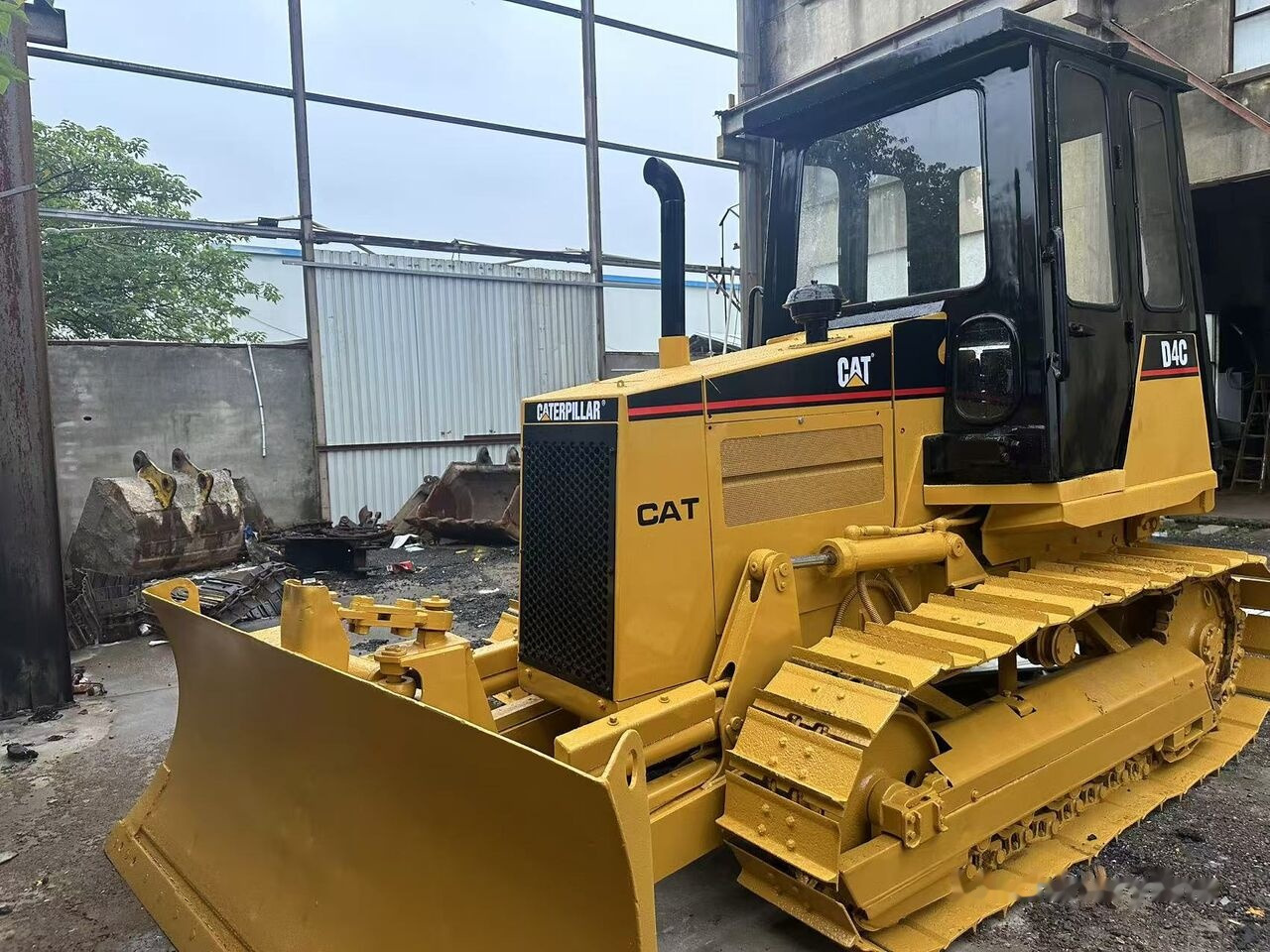 Caterpillar D4C - 推土机:图5 Caterpillar D4C - 推土机:图5