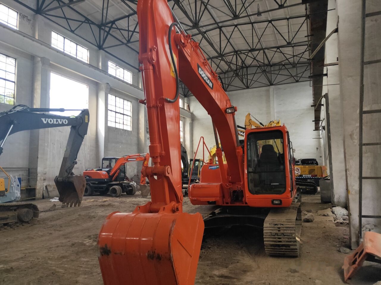 Doosan DH150LC-7 - 履带式挖掘机:图5 Doosan DH150LC-7 - 履带式挖掘机:图5