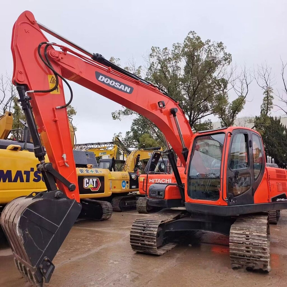 Doosan DX140 - 履带式挖掘机:图3 Doosan DX140 - 履带式挖掘机:图3