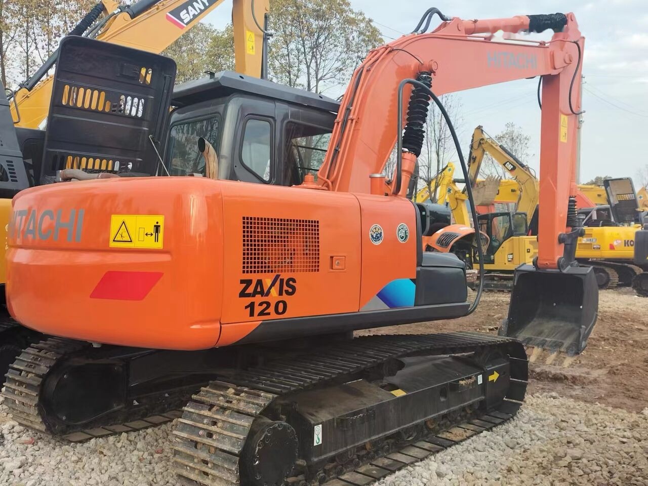 Hitachi ZX120 - 履带式挖掘机:图3 Hitachi ZX120 - 履带式挖掘机:图3