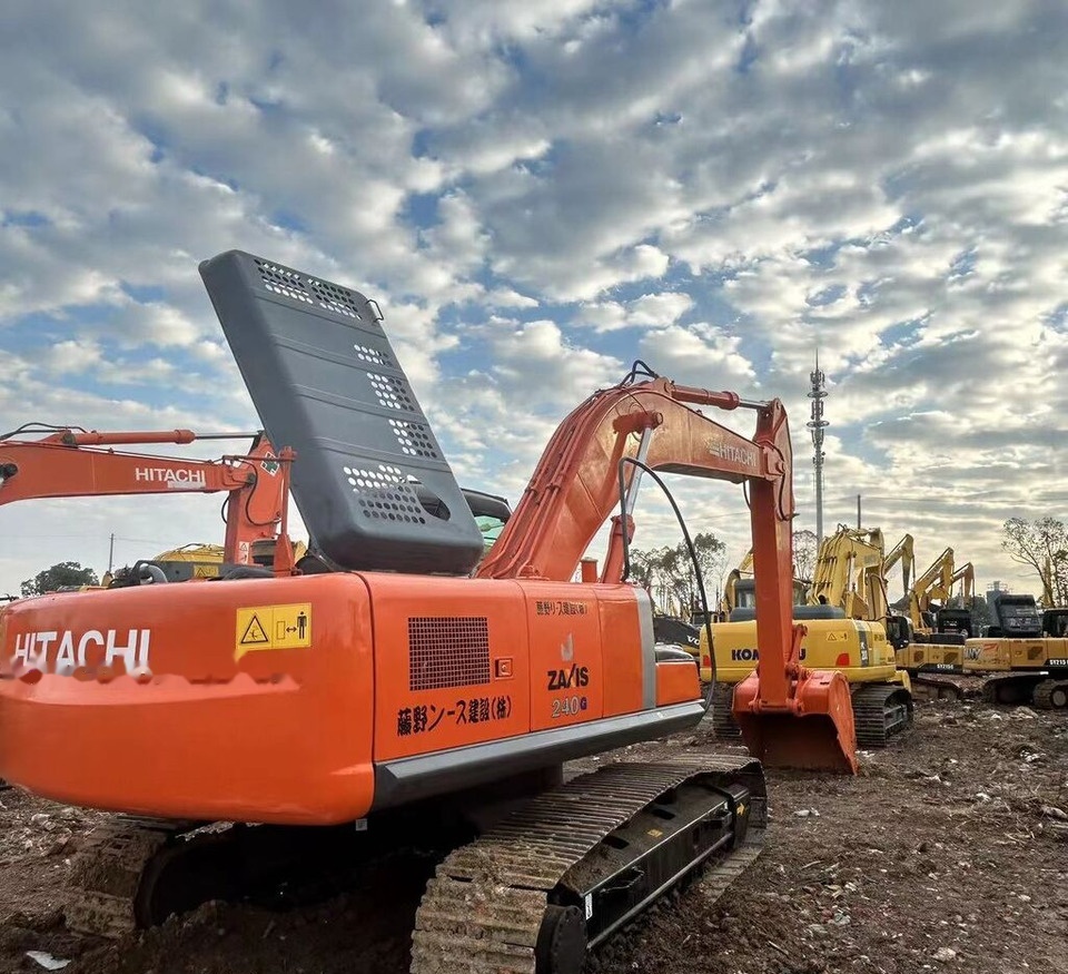 Hitachi ZX240 - 履带式挖掘机:图2 Hitachi ZX240 - 履带式挖掘机:图2