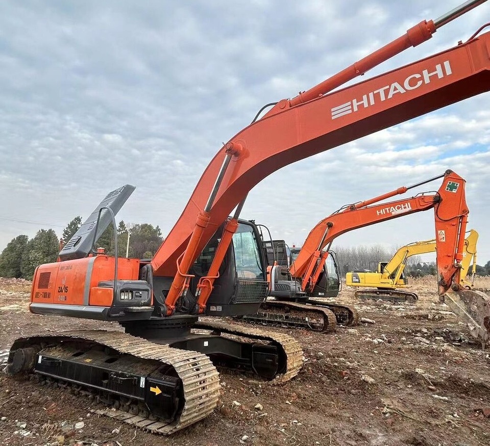 Hitachi ZX240 - 履带式挖掘机:图4 Hitachi ZX240 - 履带式挖掘机:图4