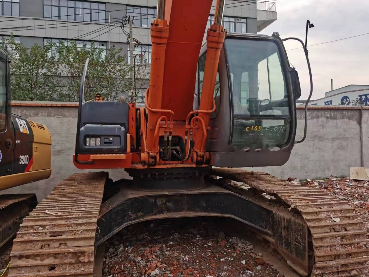 Hitachi ZX270 - 履带式挖掘机:图4 Hitachi ZX270 - 履带式挖掘机:图4