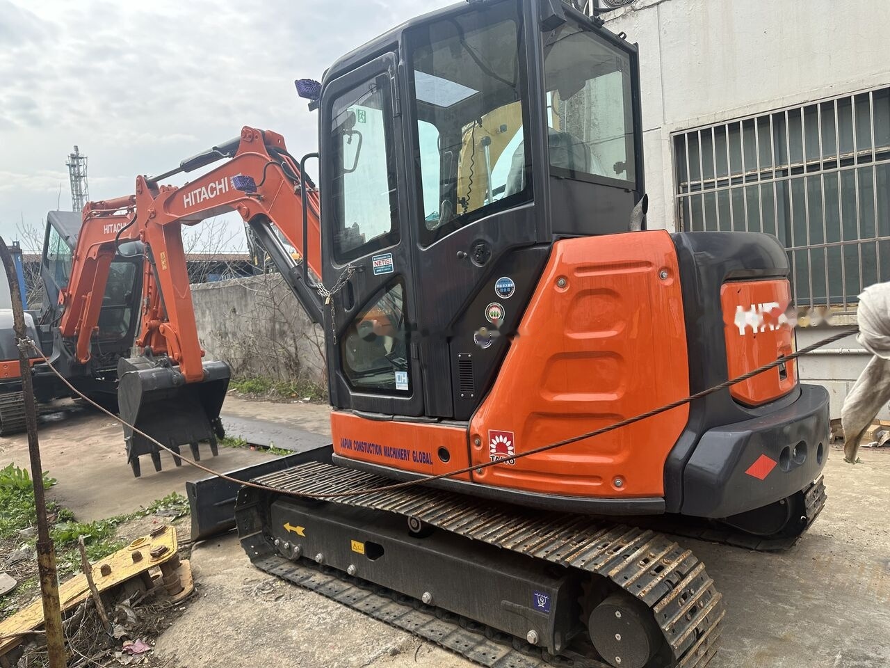 Hitachi ZX68 - 小型挖掘机:图4 Hitachi ZX68 - 小型挖掘机:图4