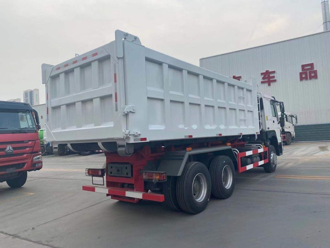 Howo 371 - 翻斗车:图3 Howo 371 - 翻斗车:图3